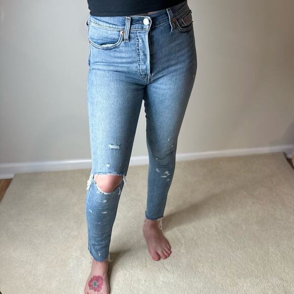 Levi's Distressed Blue Wedgie Skinny Jeans with White Paint - Picture 1 of 9
